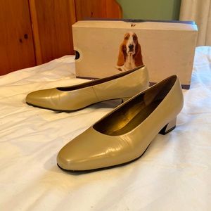 Hush Puppies Kirsten Lt. Taupe Leather Heels, size 11